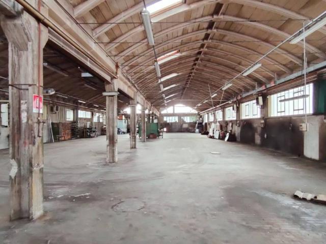 Locale Commerciale in vendita a Marche, Pesaro E Urbino