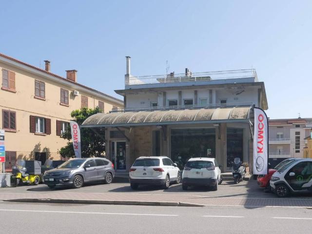 Locale Commerciale in vendita a Santa Maria delle Fabbrecce, Marche