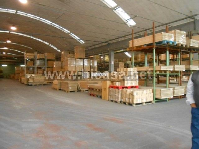 Locale Commerciale in vendita a Marche, Pesaro E Urbino