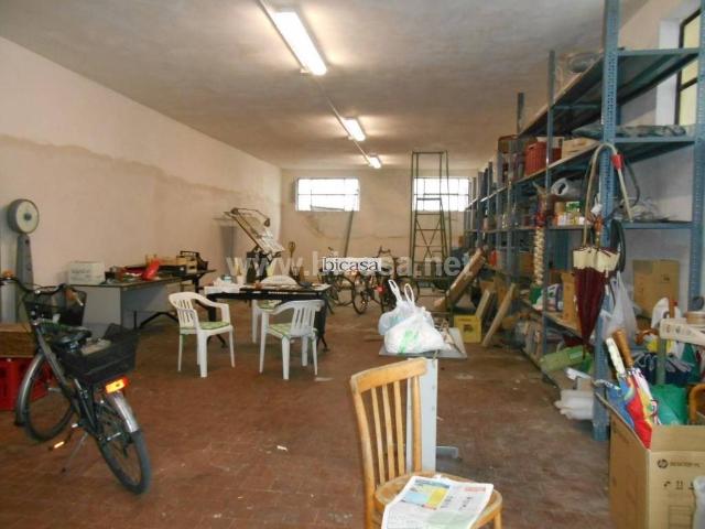 Locale Commerciale in vendita a Marche, Pesaro E Urbino