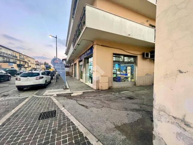Locale Commerciale in vendita a Montesilvano, Abruzzo