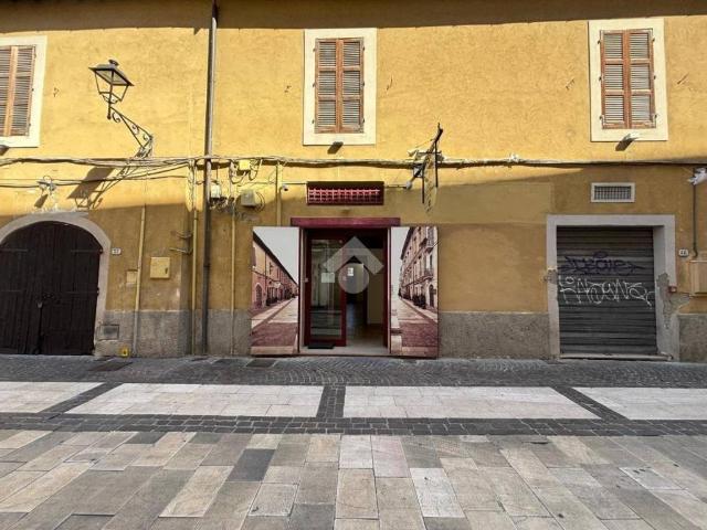 Locale Commerciale in vendita a Pescara, Abruzzo