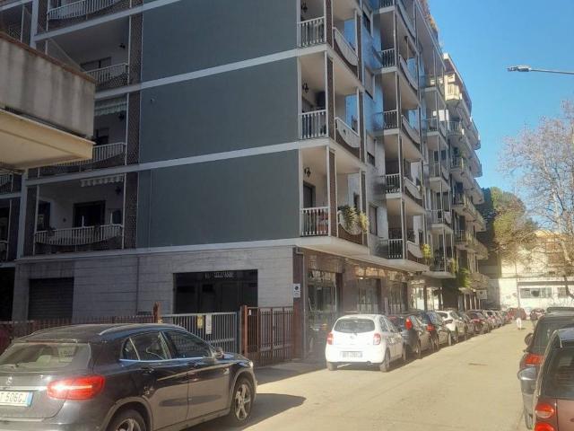 Locale Commerciale in vendita a San Donato, Pescara