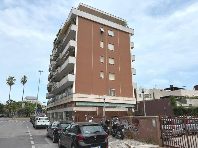 Locale Commerciale in vendita a Pescara, Abruzzo