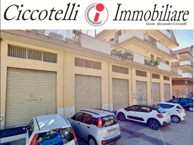 Locale Commerciale in vendita a Pescara, Abruzzo