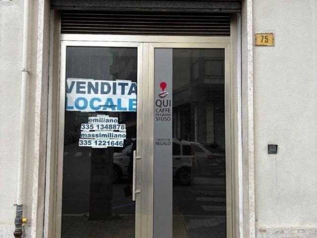Locale Commerciale in vendita a Rancitelli, Pescara