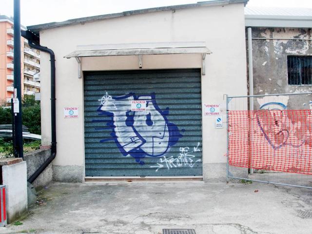 Locale Commerciale in vendita a Villa del Fuoco, Pescara