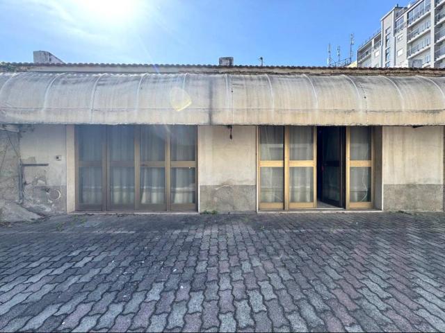 Locale Commerciale in vendita a Pescara, Abruzzo