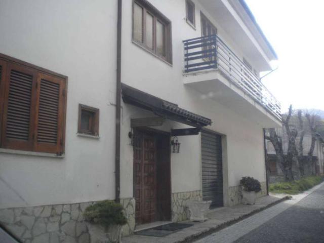 Palazzo in vendita a Pescasseroli, Abruzzo