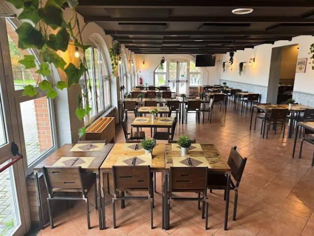 Locale Commerciale in vendita a Mezzate, Peschiera Borromeo