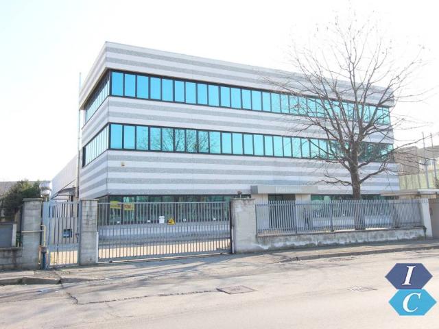 Locale Commerciale in vendita a Mezzate, Peschiera Borromeo