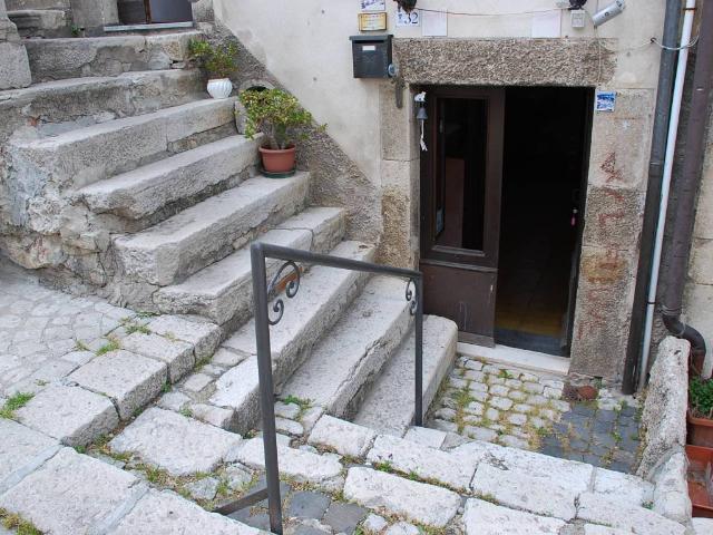 Locale Commerciale in vendita a Pescocostanzo, Abruzzo