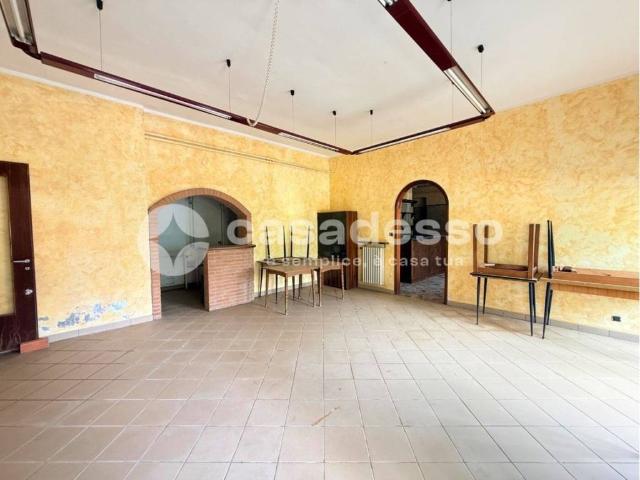 Locale Commerciale in vendita a Unione Montana di Comuni delle Valli di Lanzo, Ceronda e Casternone, Piemonte
