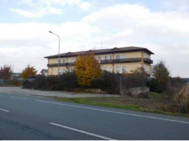 Locale Commerciale in vendita a Piemonte, Vercelli