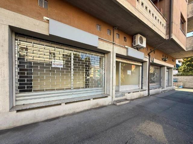 Locale Commerciale in vendita a Piacenza, Reggio Emilia