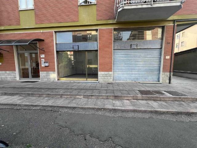 Locale Commerciale in vendita a Piacenza, Reggio Emilia