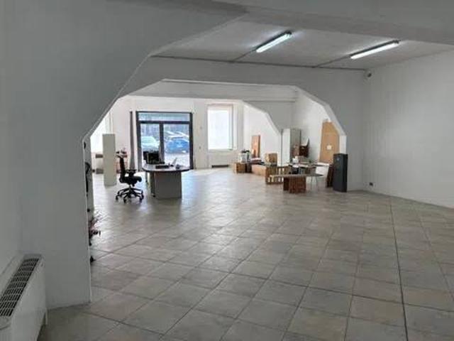 Locale Commerciale in vendita a Piacenza, Reggio Emilia