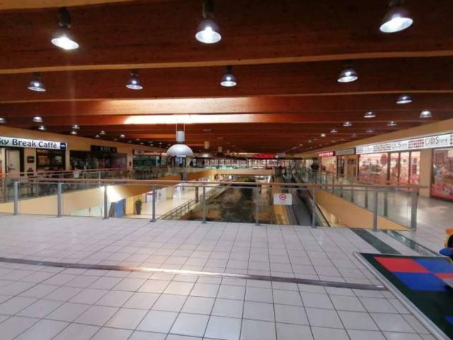 Locale Commerciale in vendita a Piacenza, Reggio Emilia
