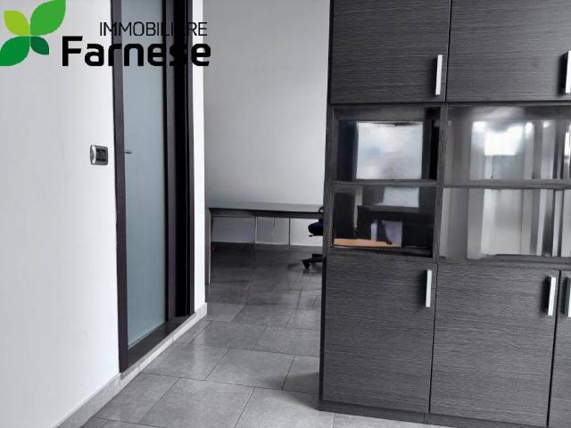 Locale Commerciale in vendita a Piacenza, Reggio Emilia