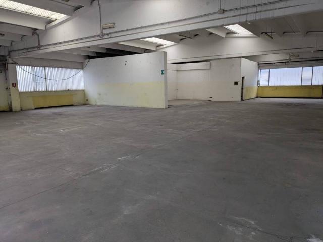 Locale Commerciale in vendita a Pian Camuno, Brescia