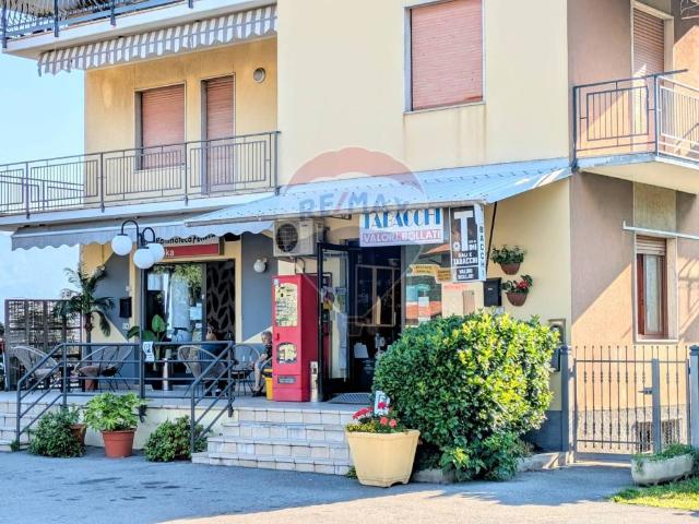 Locale Commerciale in vendita a Comunità montana della valle Camonica, Pian Camuno