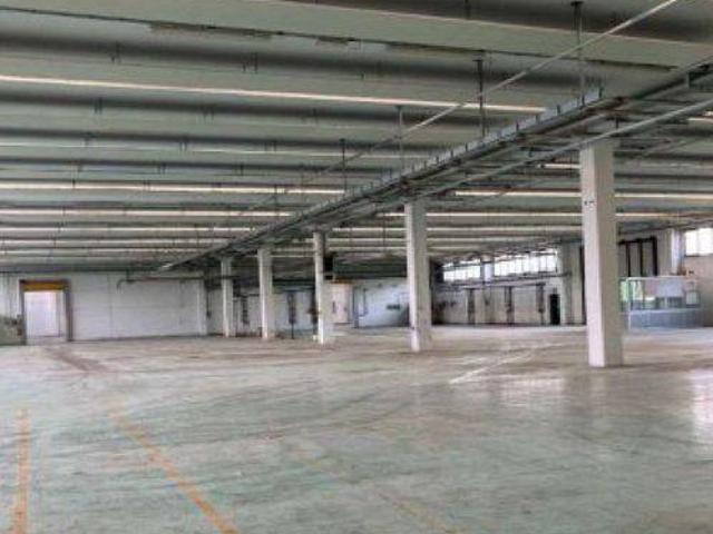 Locale Commerciale in vendita a Nibbiano, Reggio Emilia