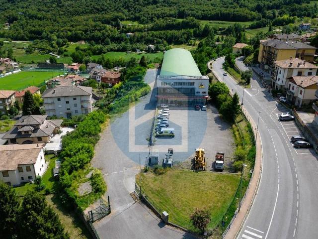 Locale Commerciale in vendita a Sovere, Lombardia