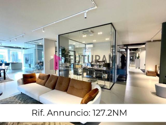 Locale Commerciale in vendita a Rivale, Pianiga