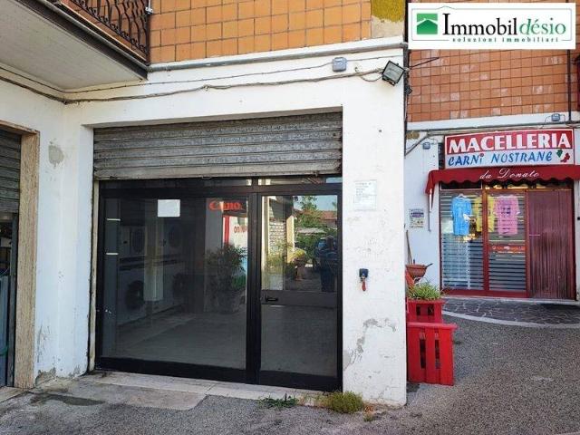 Locale Commerciale in vendita a Picerno, Basilicata