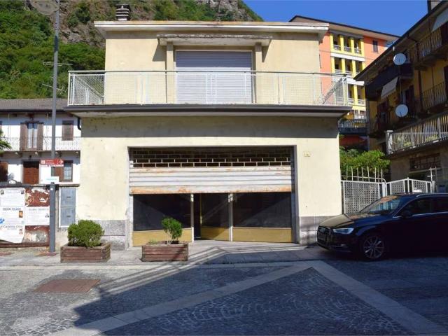 Locale Commerciale in vendita a Bannio Anzino, Piemonte