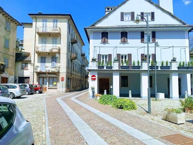 Locale Commerciale in vendita a Bannio Anzino, Piemonte