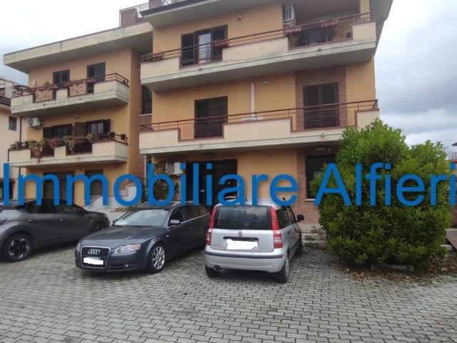 Locale Commerciale in vendita a Pietrelcina, Campania