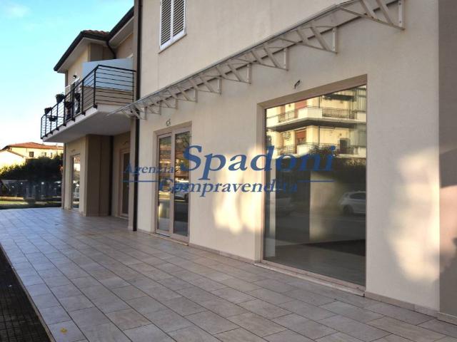 Locale Commerciale in vendita a Pieve A Nievole, Toscana