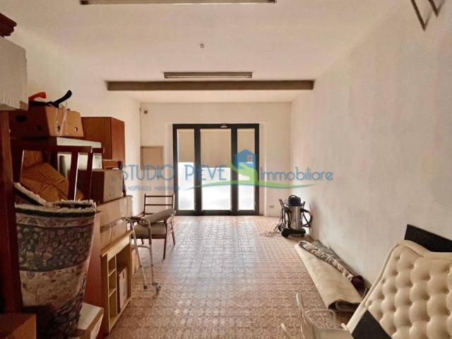 Locale Commerciale in vendita a Pieve A Nievole, Toscana