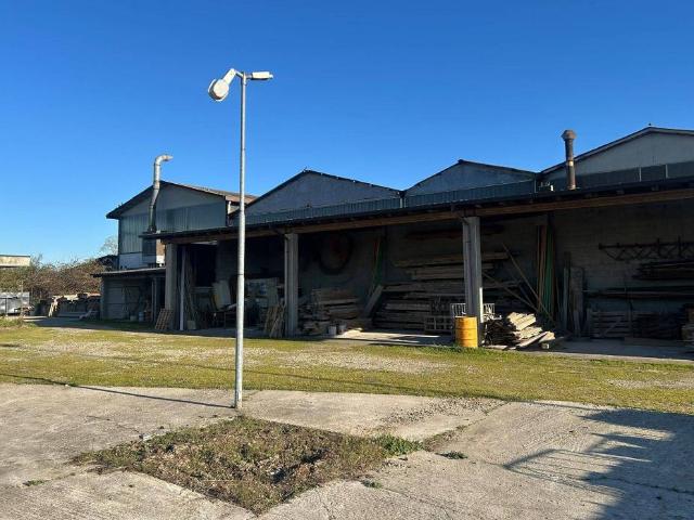 Locale Commerciale in vendita a Pieve Albignola, Lombardia
