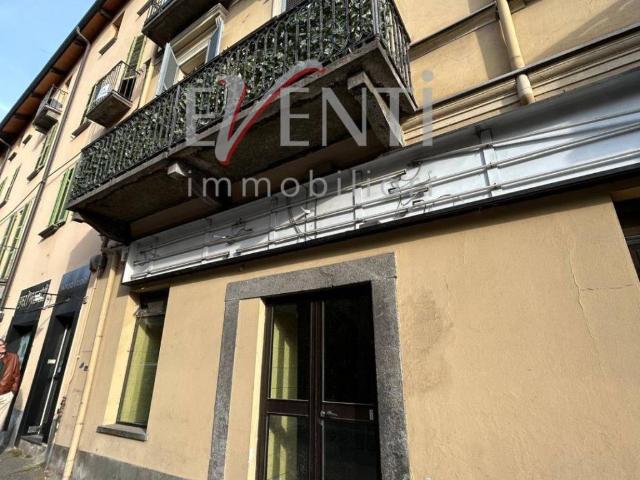 Locale Commerciale in vendita a Pinerolo, Torino