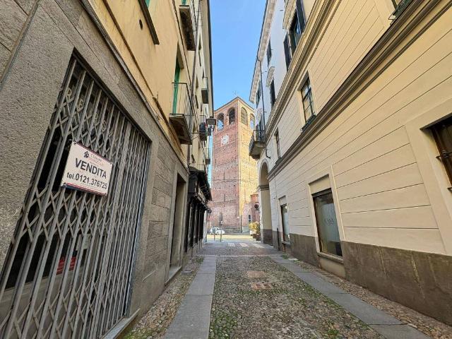 Locale Commerciale in vendita a Piemonte, Torino
