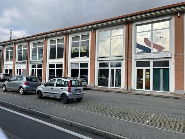 Locale Commerciale in vendita a San Luigi, Piemonte