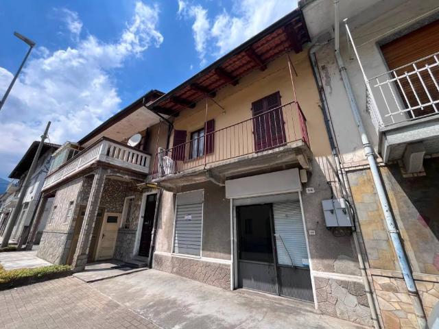Locale Commerciale in vendita a Abbadia Alpina, Pinerolo