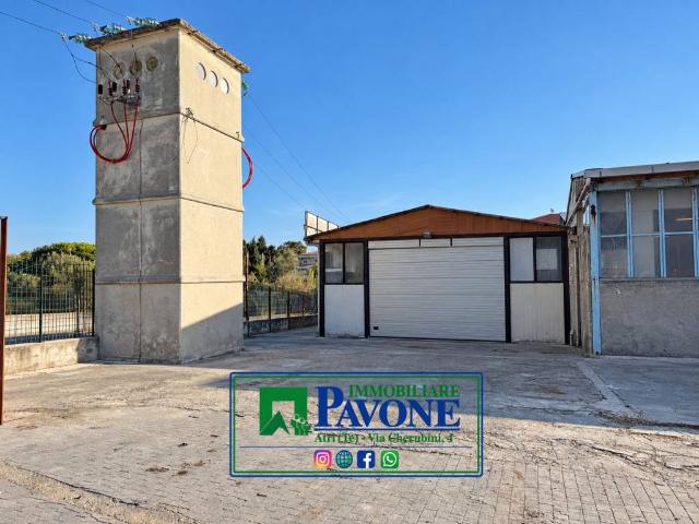Locale Commerciale in vendita a Villa Fumosa, Pineto