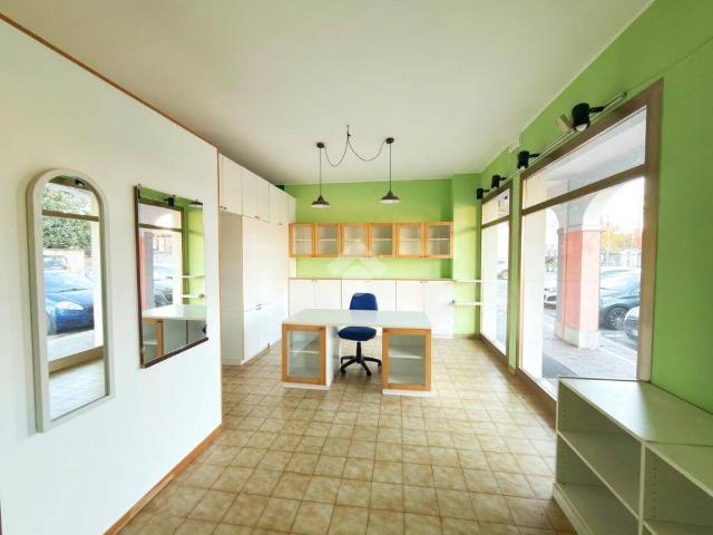 Locale Commerciale in vendita a Pinzano Al Tagliamento, Friuli-Venezia Giulia