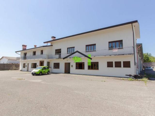 Locale Commerciale in vendita a Pinzano Al Tagliamento, Friuli-Venezia Giulia