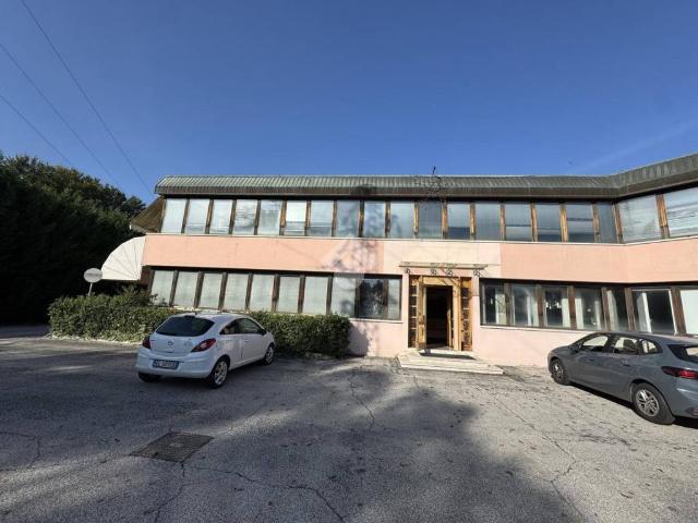 Locale Commerciale in vendita a Piombino Dese, Veneto