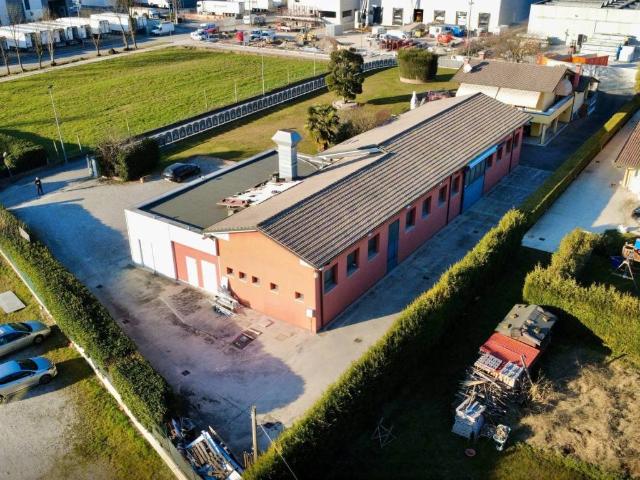Locale Commerciale in vendita a Piombino Dese, Veneto
