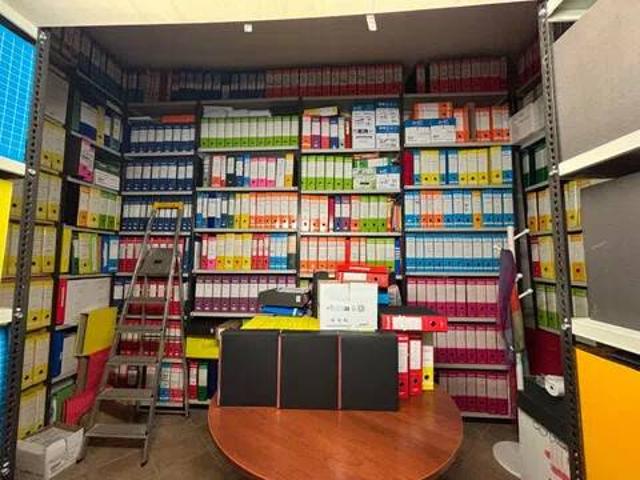 Locale Commerciale in vendita a Porta a Terra, Piombino