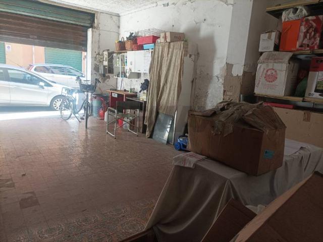 Locale Commerciale in vendita a Porta a Terra, Piombino