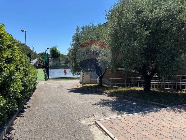 Locale Commerciale in vendita a Gagno, Piombino