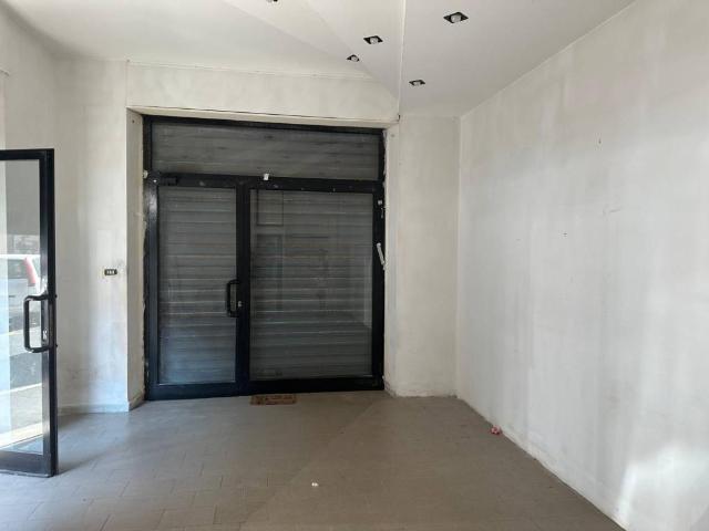 Locale Commerciale in vendita a Porta a Terra, Piombino