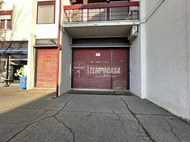 Locale Commerciale in vendita a Piemonte, Torino