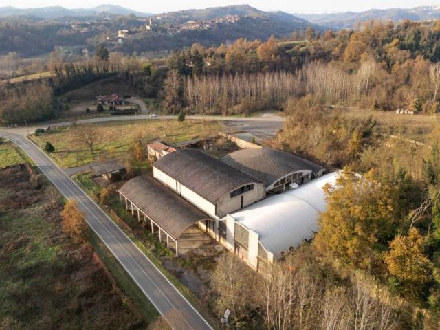 Locale Commerciale in vendita a Piemonte, Asti